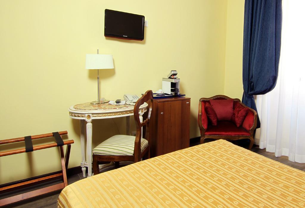 Albergo Al Viale Триест Экстерьер фото